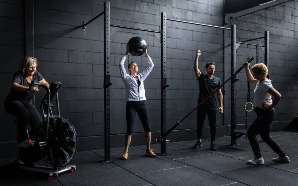 SMALL GROUP 4 PERSONEN